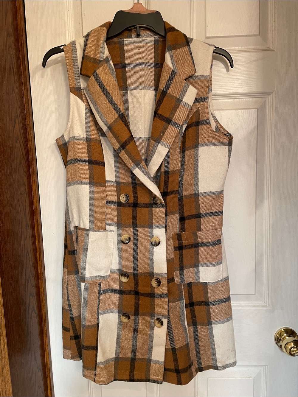 Double-Breasted Plaid Sleeveless Vest in Brown & Cream
